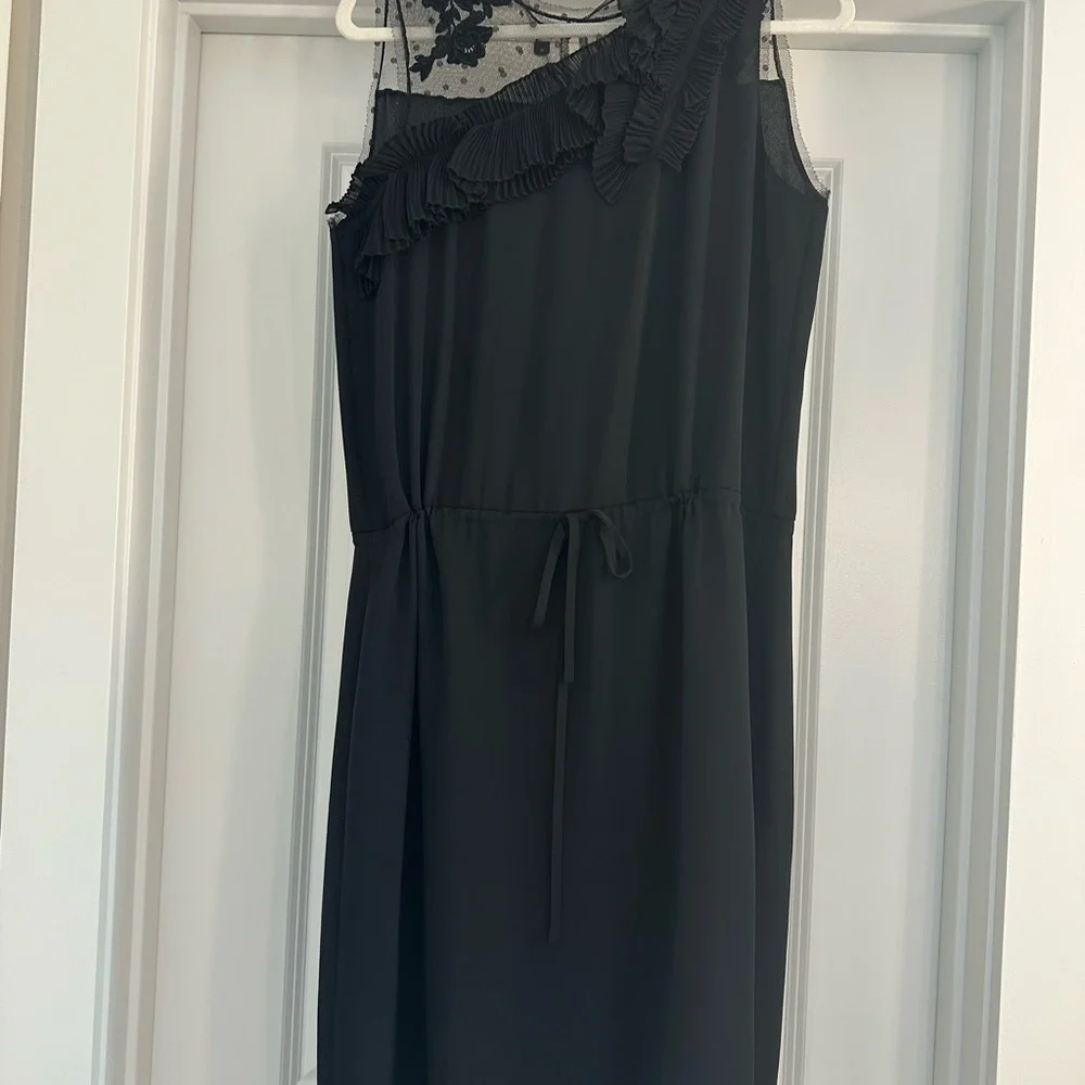 BCBGMaxAzria Elegant Black Ruffled Cocktail Dress with Lace, Sleeveless, Size M - Picture 2 of 12